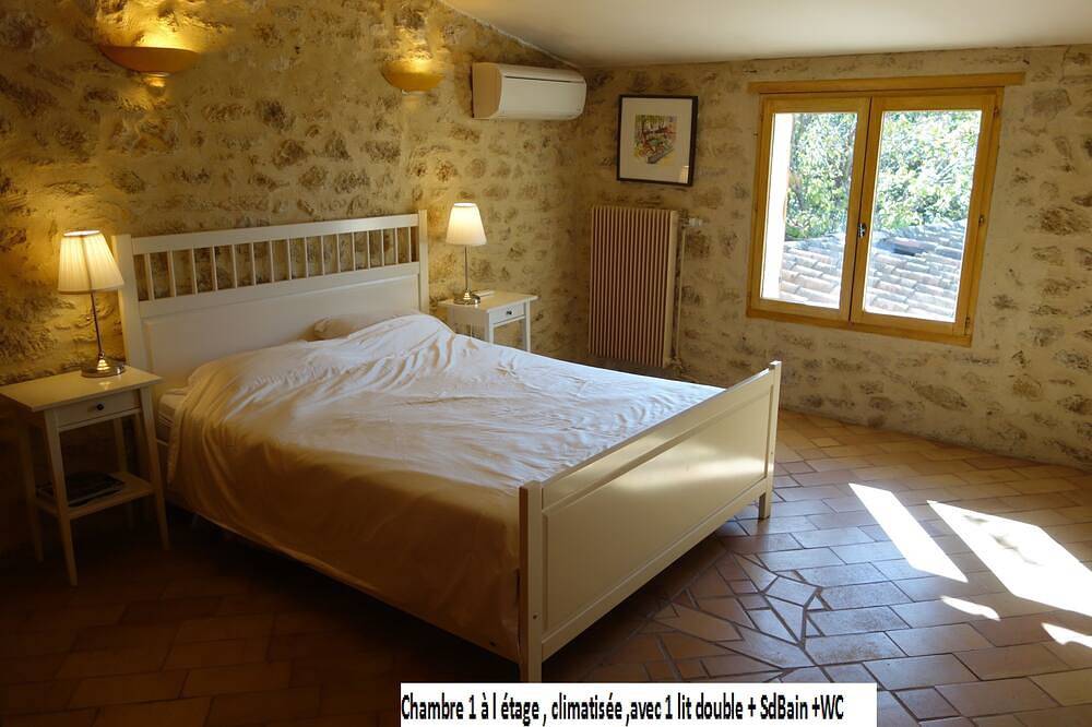 Dorfhaus 11p mit Schwimmbad in Saint-Siffret, Nimes und Umgebung