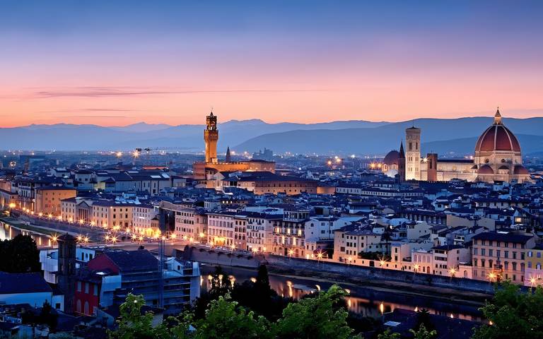 Entire apartment, Room 'Matroniale 3' with Wi-Fi and Air Conditioning in Florence city center, Florence