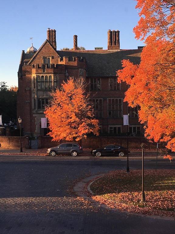 Ganze Wohnung, Atemberaubende Wohnung in der Mediterranean Monument Avenue im Herzen des Rva Fan District in Richmond, Virginia