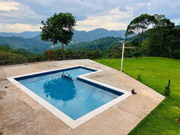 Casas e apartamentos de temporada para 22 pessoas, com vista e piscina e ainda terraço and jardim, com animais de estimação em Mairiporã