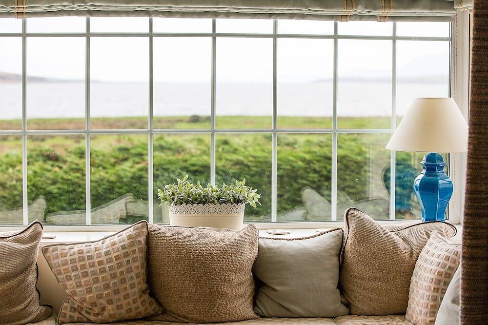 Beautiful location with sea views & beach close by. in Isle of Bute, Argyll & Bute