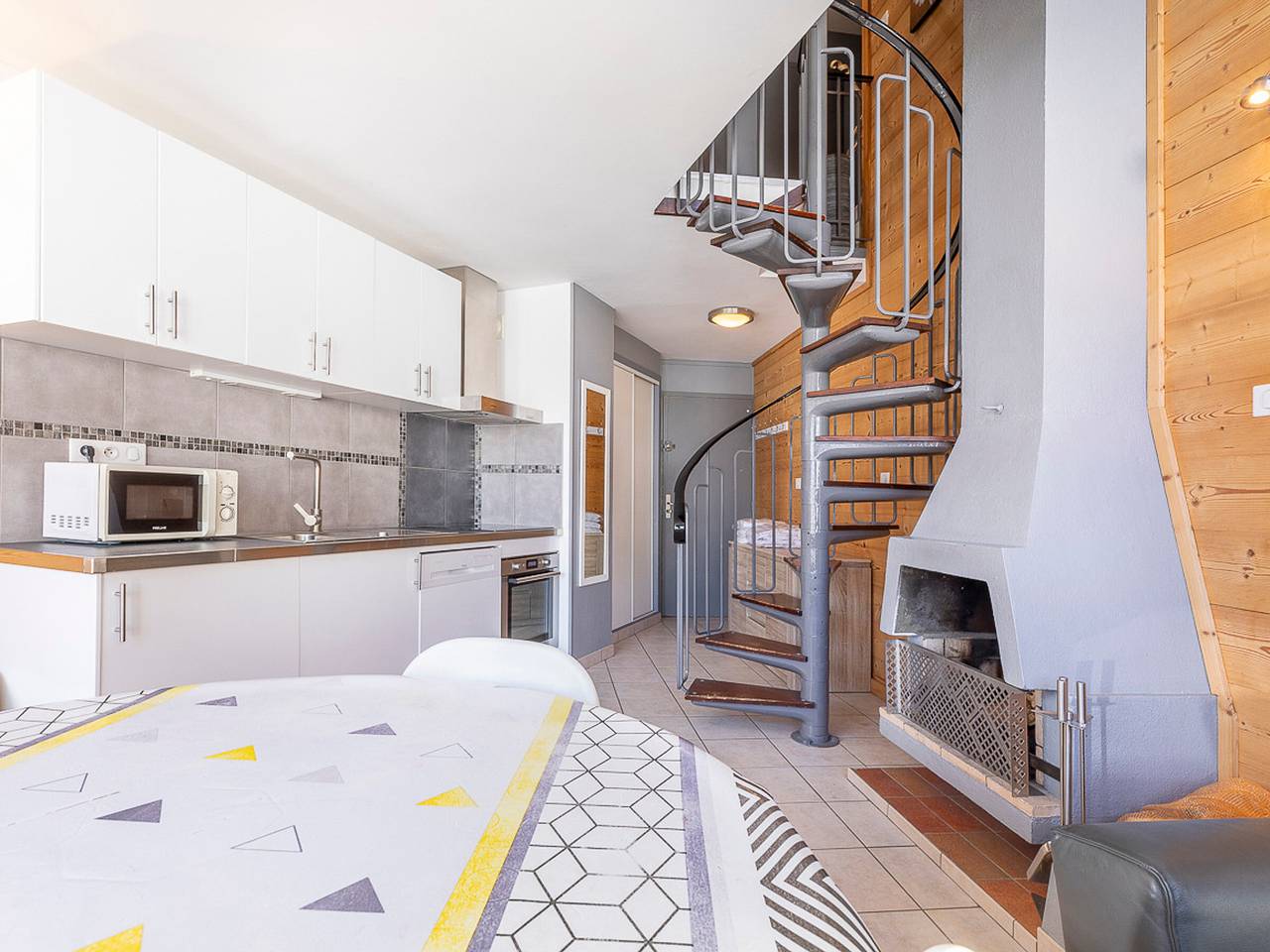 Appartement entier, Charmant duplex 7 pers avec cheminée et balcon sud in Morzine, Les Portes du Soleil