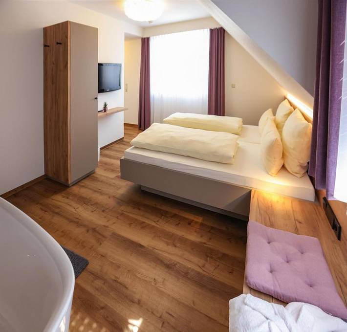 Hôtel pour 2 personnes, avec sauna ainsi que jacuzzi et terrasse, adapté aux familles à Biberach - 3