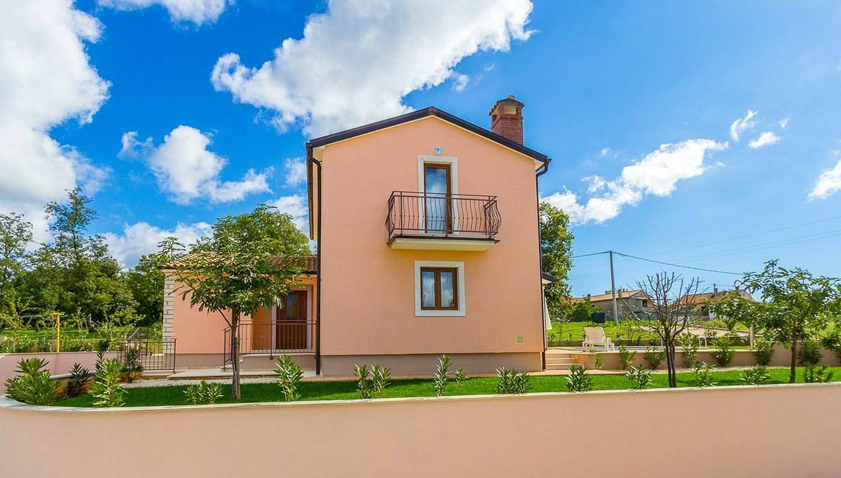 Holiday house with private pool for 6 persons approx. 130 qm in Radetici, Istria (Interior of Istria) in Kringa, Centraal Istrië