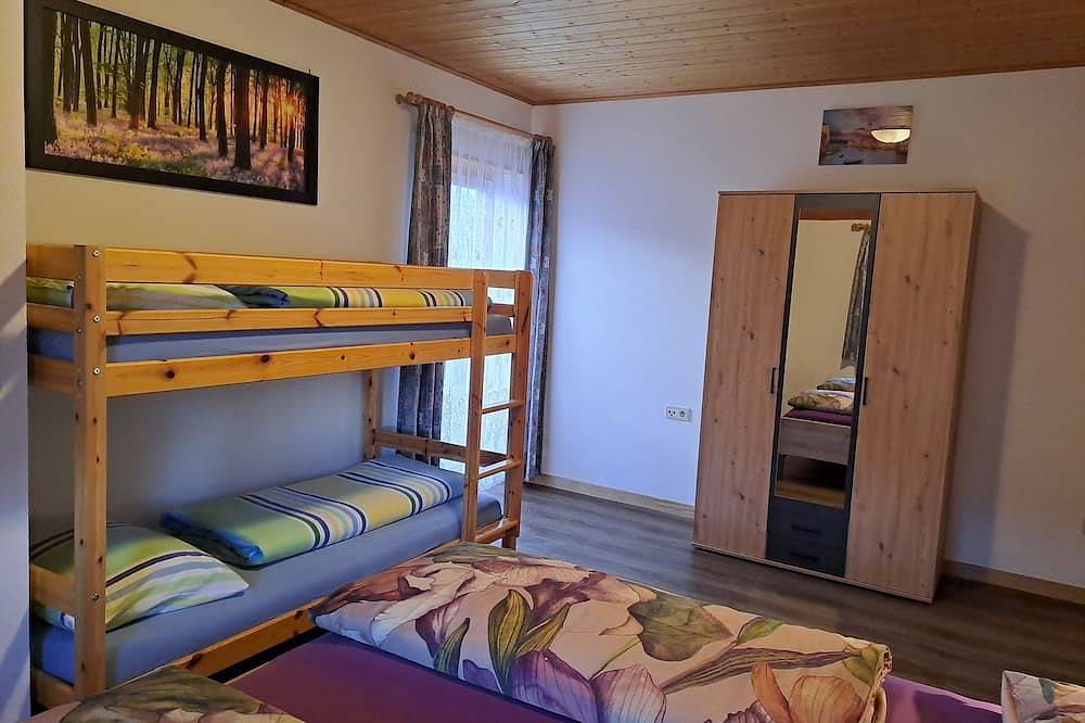 Ganze Wohnung, Vacation apartment 1 Lindebauer, cozy vacation apartment in Dorf Tirol in Dorf Tirol, Texelgruppe