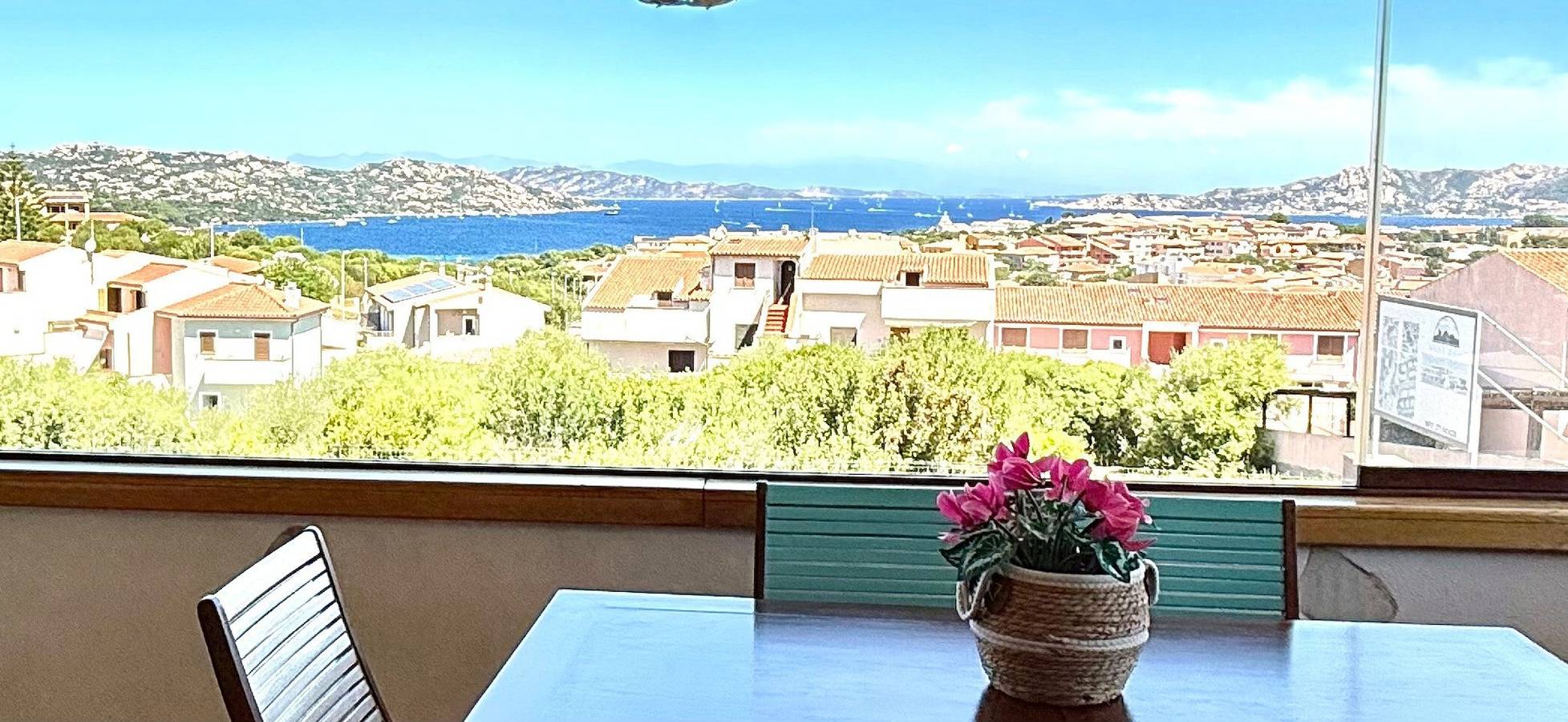 Ferienwohnung 'New Attico Stella Maris Palau' mit Meerblick, Wlan & Klimaanlage in Palau (dorf), Palau (Sardinien)