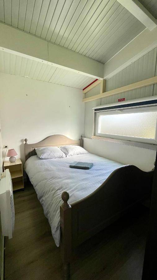 Two-Bedroom House in Bourbourg, Région de Dunkerque