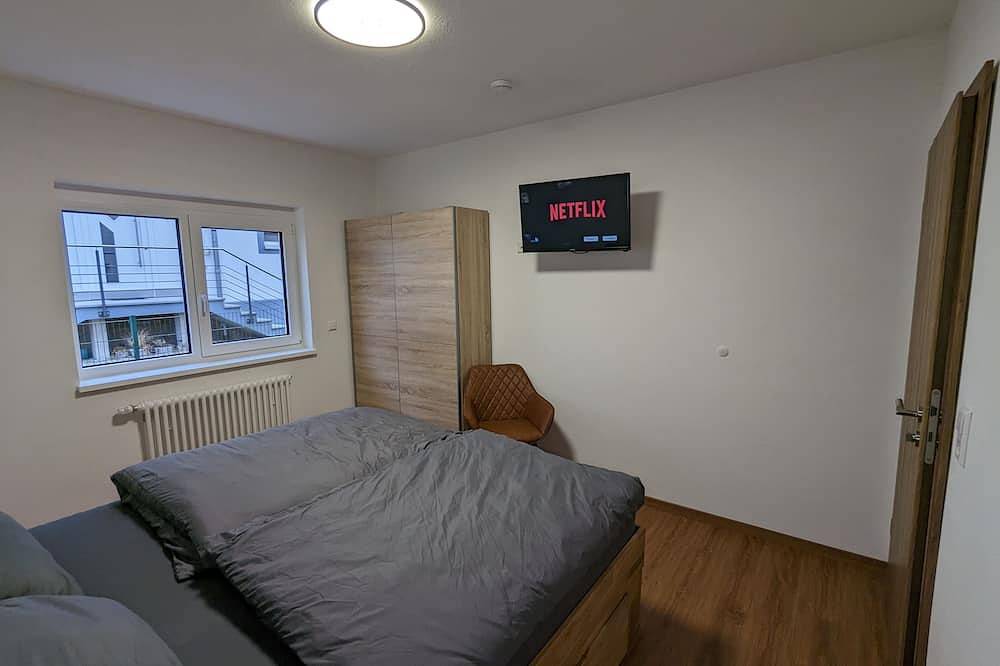 Ganze Wohnung, Ferienwohnung (1) Eg - 80 qm - mit Garten - direkt am Bahnhof in Europa-Park, Ringsheim