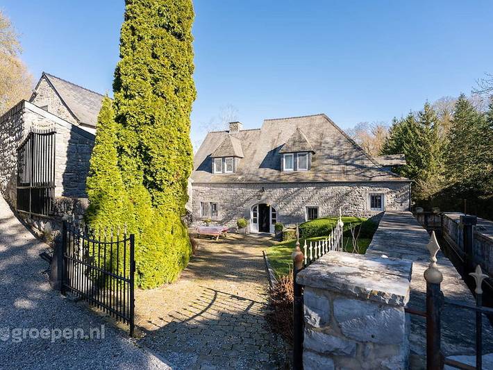 Maison de vacances pour 20 personnes, avec Balcon/Terrasse ainsi que Terrasse et Jardin à Anhée