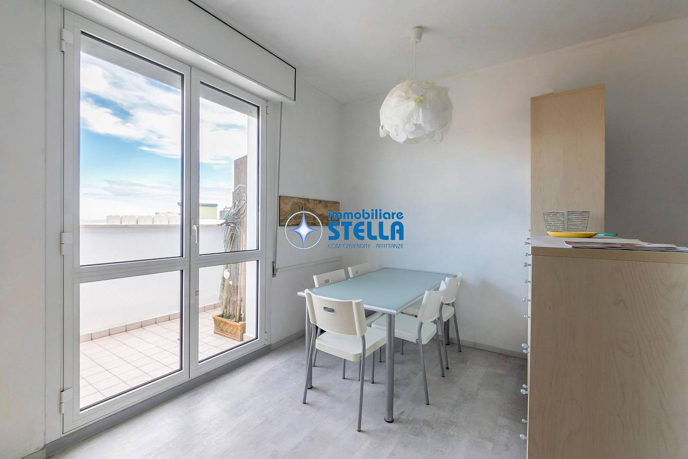 Appartement entier, Appartement de vacances pour 4 personnes avec terrasse in Lido di Jesolo, Jesolo