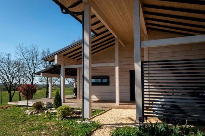 Location de vacances pour 3 personnes, avec vue et jardin à Monflanquin - 2