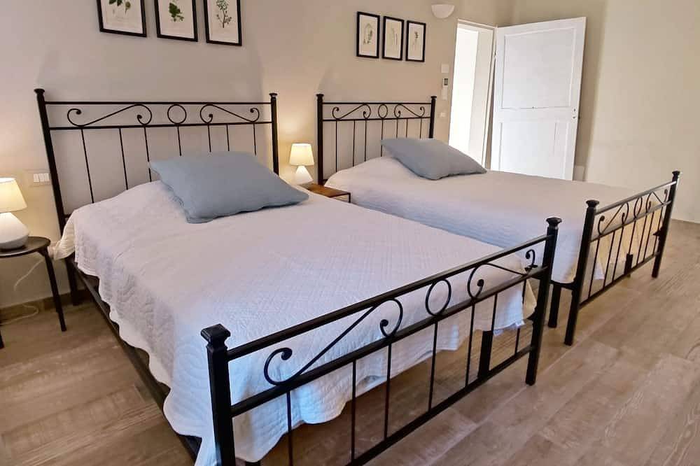 Casa indipendente con giardino e piscina, jacuzzi, palestra e sauna in Ottiglio, Provincia d'Alessandria