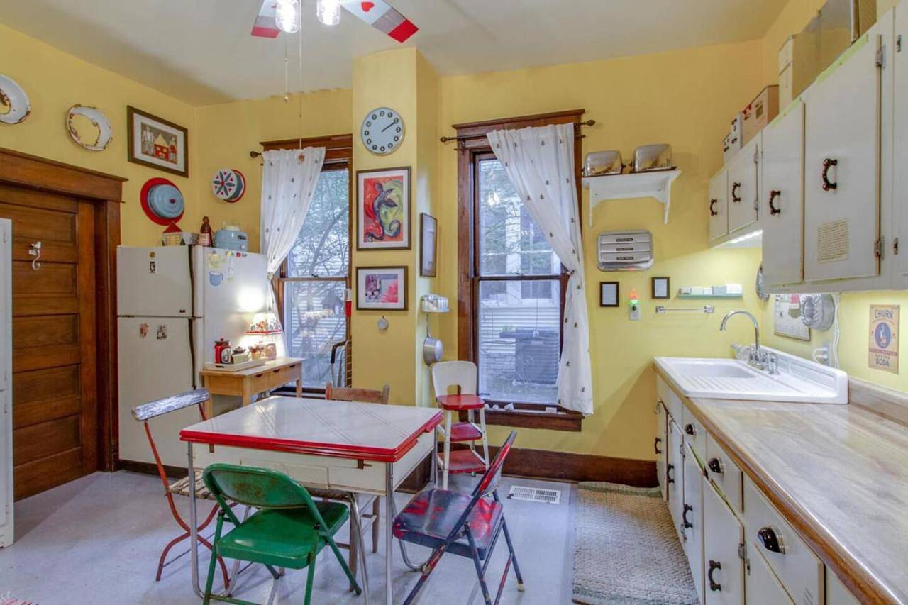 Petite Vintage Charmer Trendy East Nashville in Nashville, Tennessee
