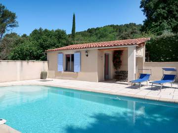 Gîte pour 6 personnes, avec terrasse et jardin à Villelaure