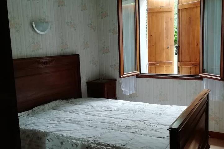 Location de vacances pour 6 personnes, avec jardin et terrasse à La Bridoire - 2