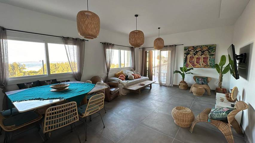 Gîte pour 8 personnes, avec terrasse, adapté aux familles à Sari-Solenzara - 2