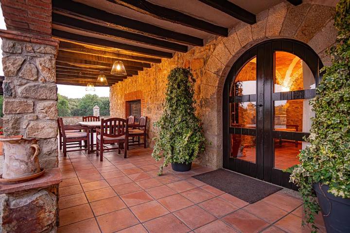 Casa rural para 7 personas, con vistas además de jardín y piscina en Capmany - 3