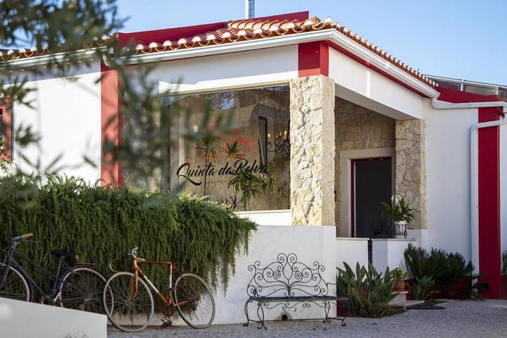 Location de vacances pour 2 personnes, avec jardin ainsi que vue et piscine à Mafra - 3