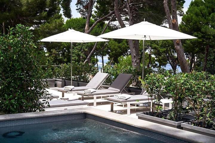 Villa voor 10 personen, with tuin and uitzicht as well as zwembad in Cap d’Antibes
