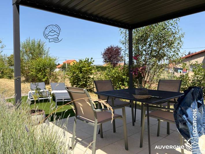 Location de vacances pour 4 personnes, avec Terrasse et Jardin à Montaigut-le-Blanc
