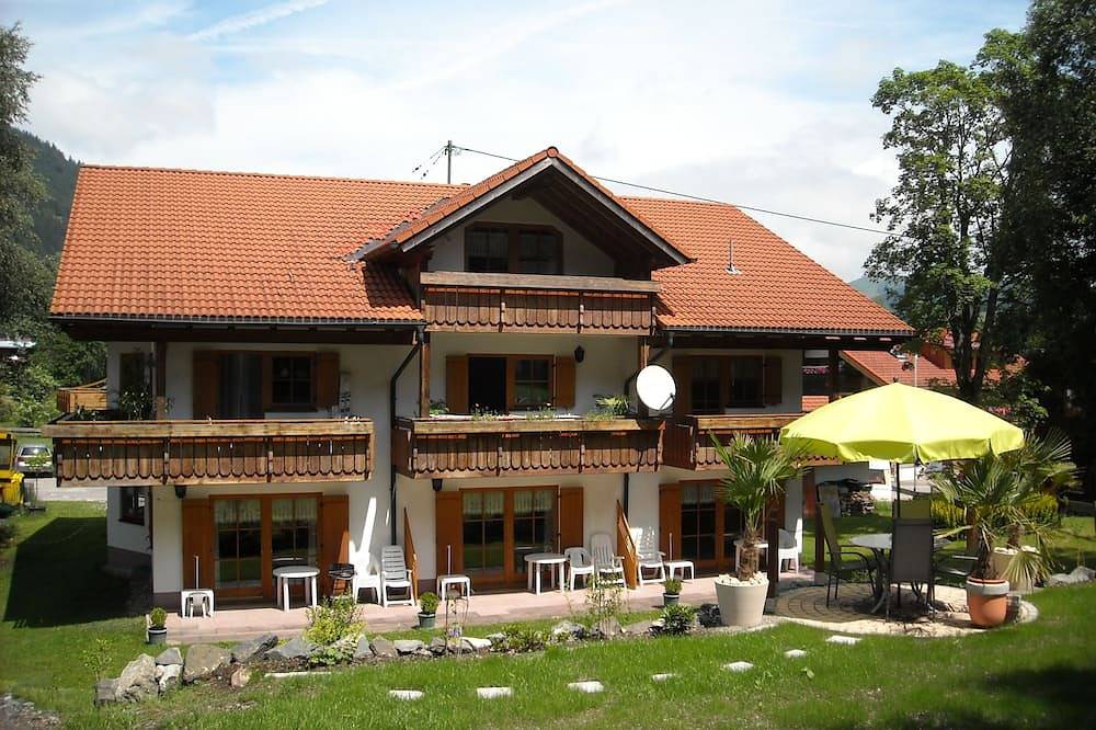 Ganze Wohnung, 3-Zimmer-Ferienwohnung  mit Terrasse in Bad Hindelang, Bayerisch Schwaben