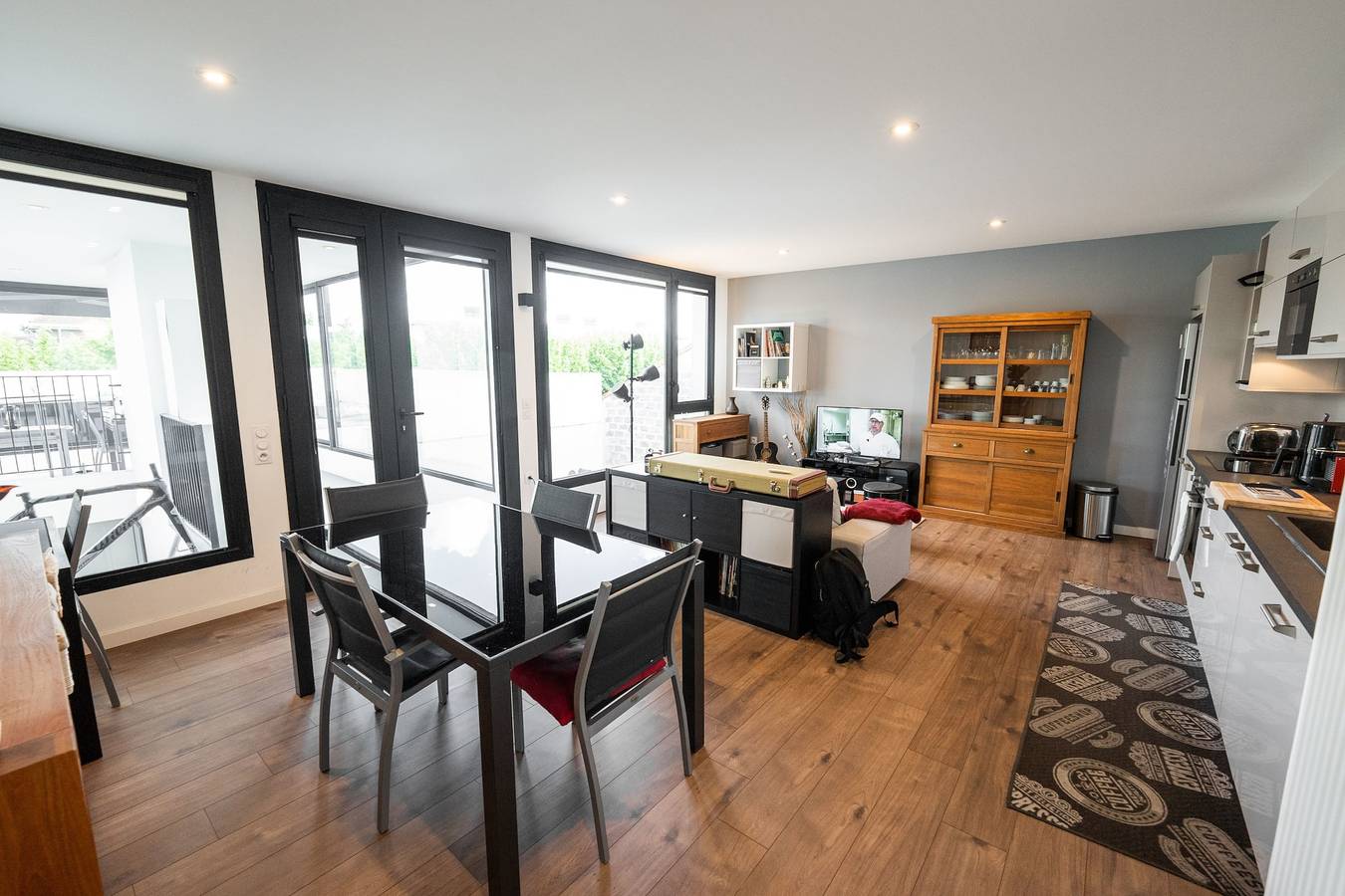 Appartement entier, Nid spacieux et lumineux avec belle terrasse in Bordeaux, Région de Bordeaux