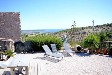 Gîte pour 6 personnes, avec jardin et balcon à Fitou