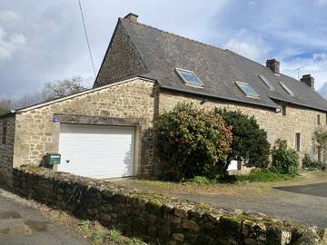Gîte pour 12 personnes, avec jardin et terrasse à Parigné