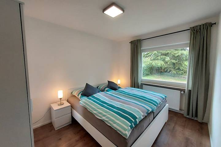 Ferienwohnung für 5 Personen, mit Terrasse und Garten in Alf - 2