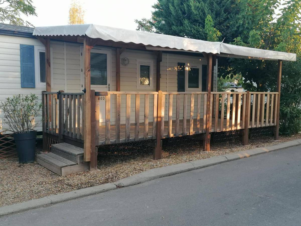 Mobil-Home Cosy Climatisé 3 chambres in Vic-la-Gardiole, Côte méditerranéenne (France)