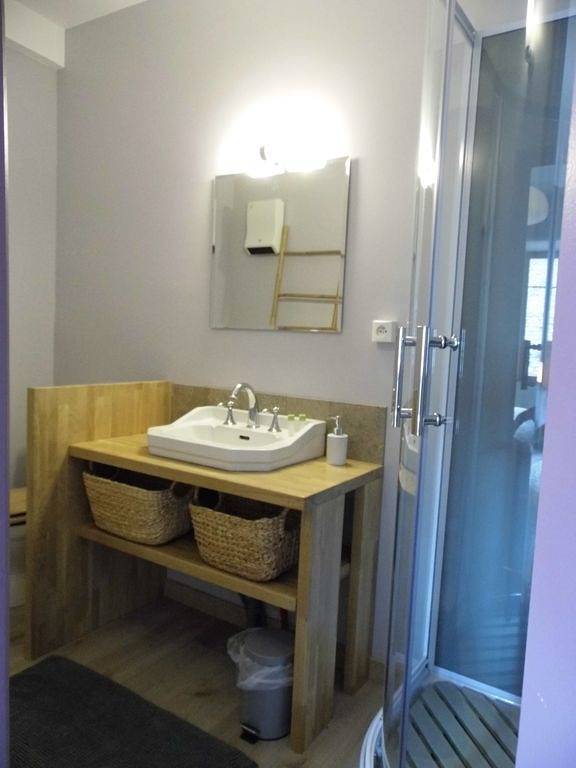 Gîte pour 4 personnes à Bagnols-les-Bains - 3