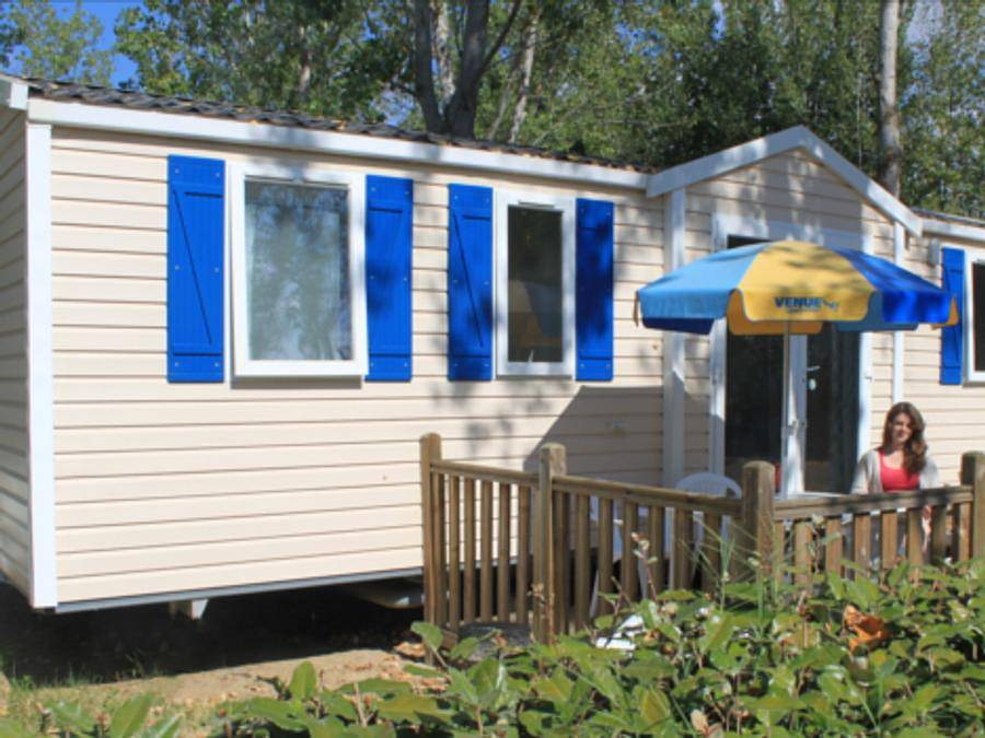 Camping Village Le Fayolan - Mobilhome 6 personnes - Riviera 860 3 Cd in Clairvaux-les-Lacs, Jura