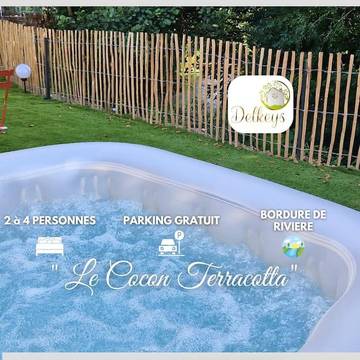 Cottage pour 4 personnes, avec jardin et jacuzzi à Saint-Laurent-Médoc