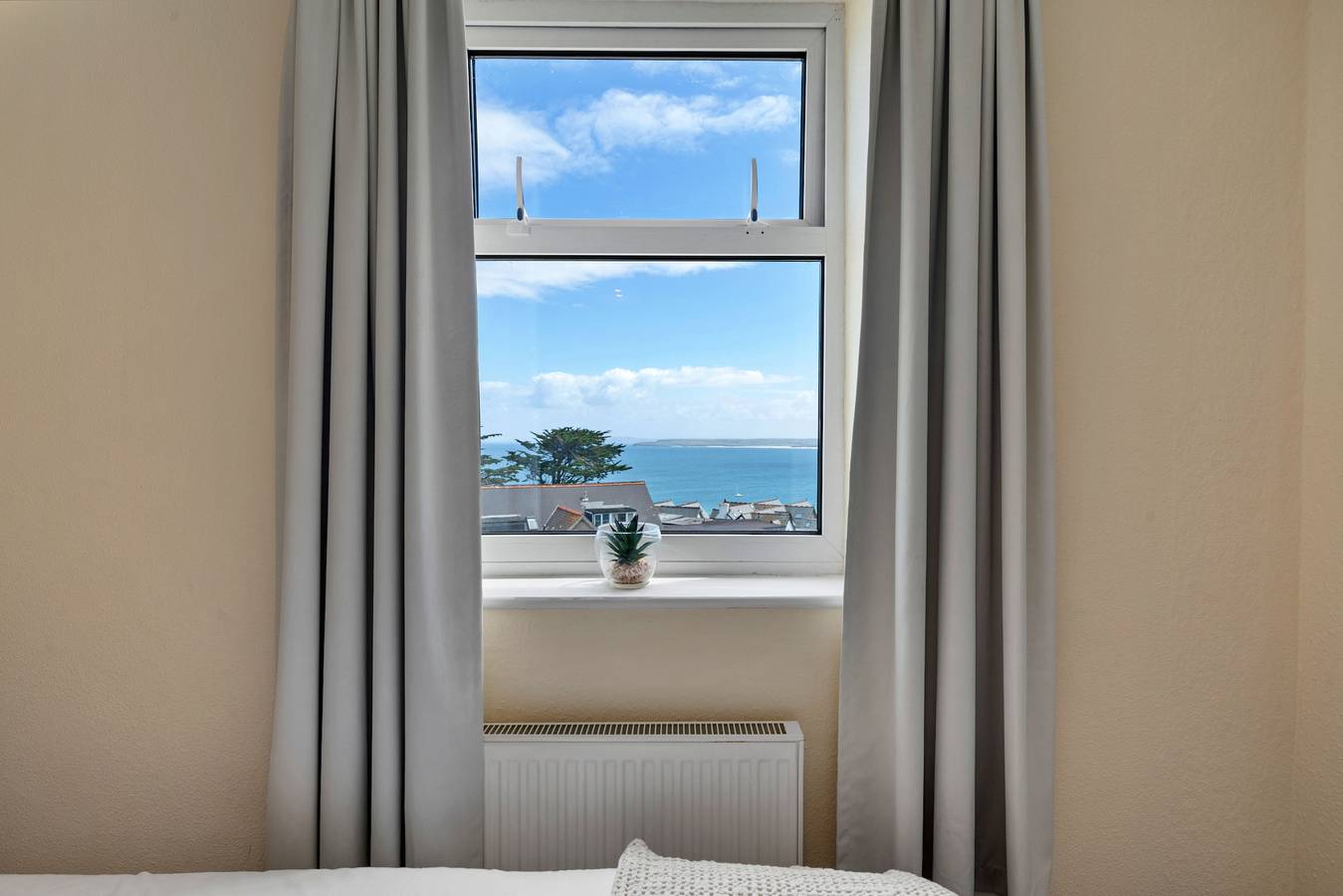 Entire apartment, No. 10 Porthmeor in St. Ives, Cornwall