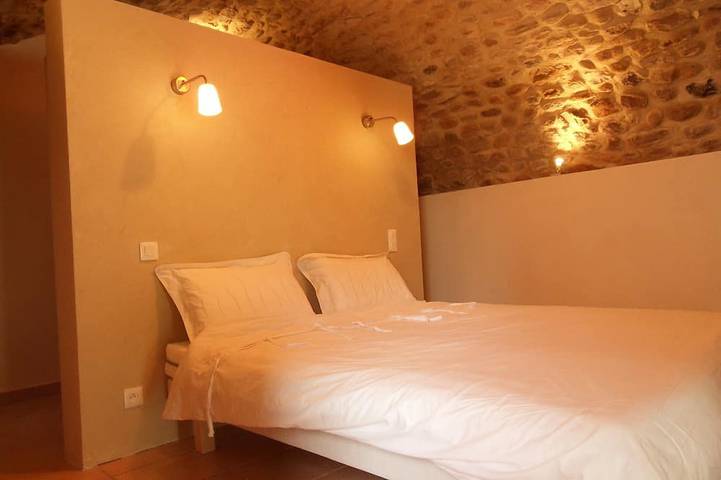 Location de vacances pour 6 personnes, avec jardin et balcon à Berrias-et-Casteljau - 3