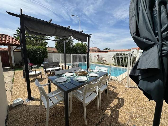 Location de vacances pour 6 personnes, avec piscine et terrasse à Saint-Estève - 3