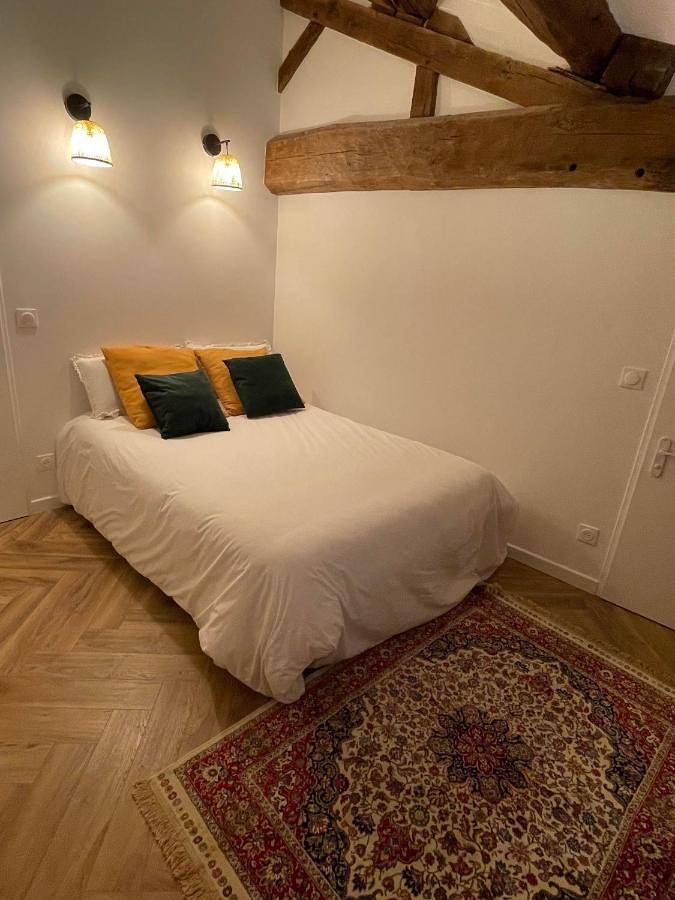 Double Room with Garden View in Confrançon, Région de Bourg-en-Bresse