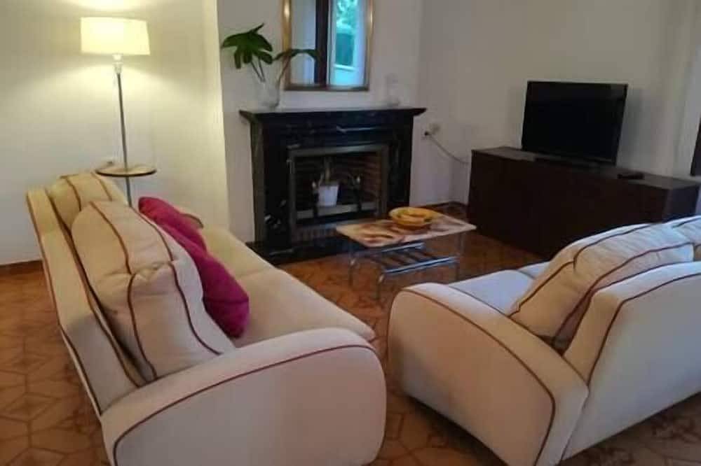 Little House & Garden In Palma Next To University in Palma Old Town, Palma