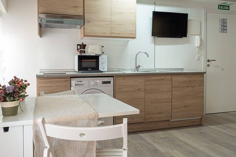 Apartamento entero, Estudio Rústico, parejas y familias.\ncerca de  Bardenas Reales y Senda Viva!!! in Arguedas, Provincia de Navarra