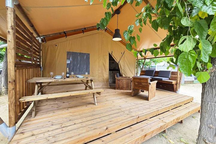 Maison pour 4 personnes, avec Terrasse ainsi que Jardin et Piscine à Canet de Mar