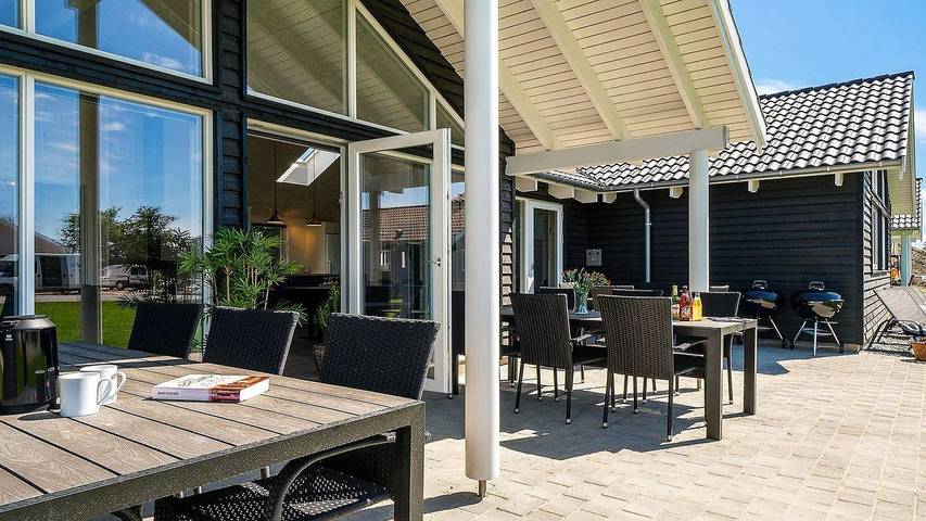 Ferienhaus für 17 Personen, mit Terrasse und Sauna sowie Whirlpool und Pool in Olpenitz - 3