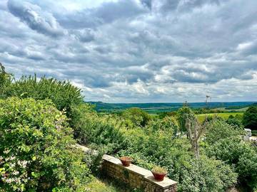 Gîte pour 6 personnes, avec terrasse et vue à Vézelay