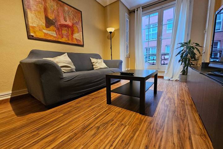 Entire apartment, 135B1 apartment in Gijon in Distrito Centro (Gijón), Gijón