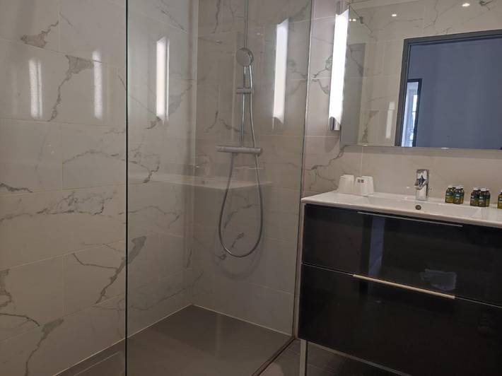 Hôtel pour 6 personnes, avec jardin ainsi que sauna et piscine, animaux acceptés à Pont-l'Évêque - 2