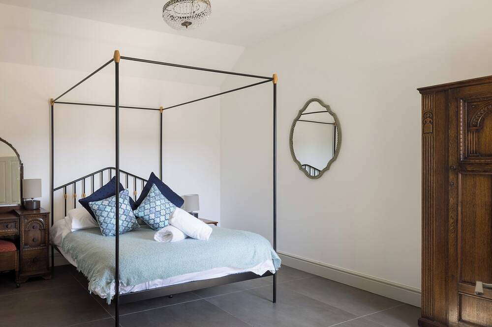 Stylish cottage, courtyard views, countryside location, 20 mins to Cambridge in Croydon (Cambridgeshire), Cambridgeshire