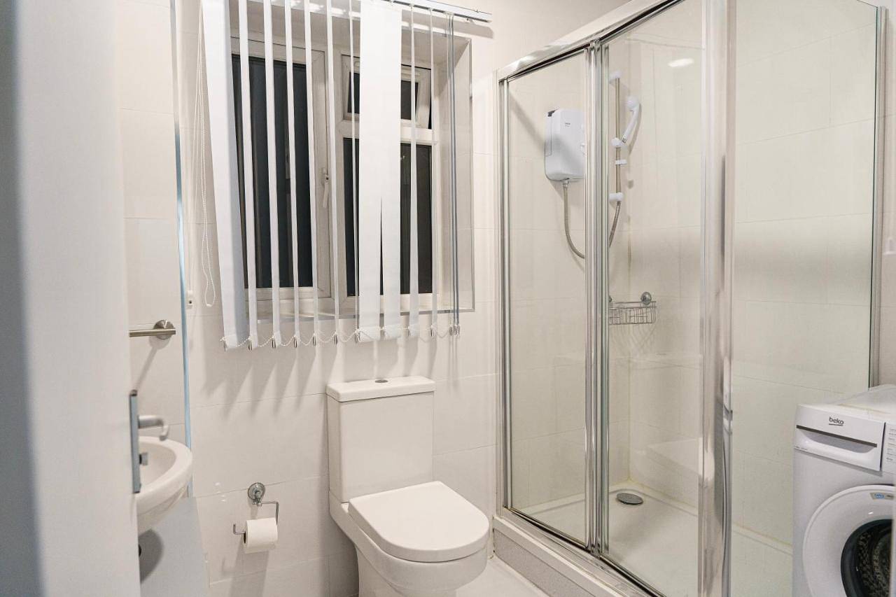 Entire apartment, Two-Bedroom Deluxe Apartment in Luton, Chiltern Hills