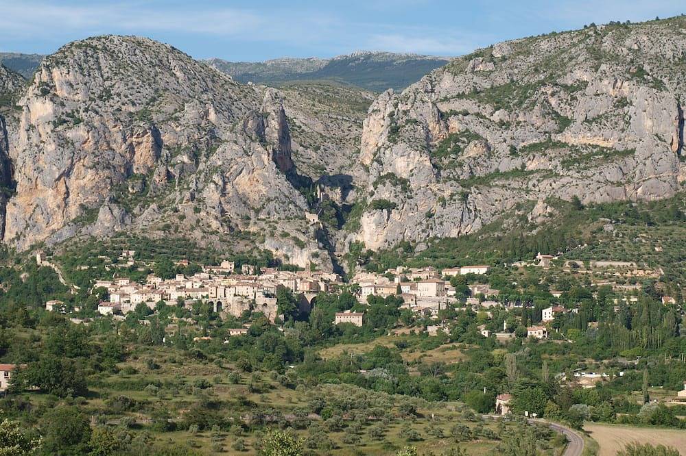 Apartamento entero, Moustiers Sainte Marie Studio Centro 28m2 in Moustiers-Sainte-Marie, Parc naturel régional du Verdon