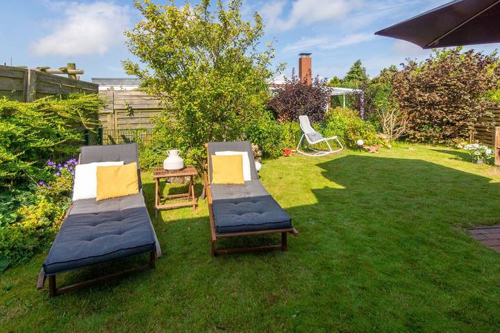 Ferienhaus für 4 Personen, mit Terrasse und Garten in Dornumersiel