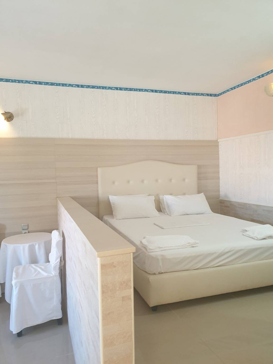 Entire apartment, Peaceful And Very Relaxing Suite near Crete Sea view, shared pool, air condition in Koutouloufari, Iraklio-Heraklio region