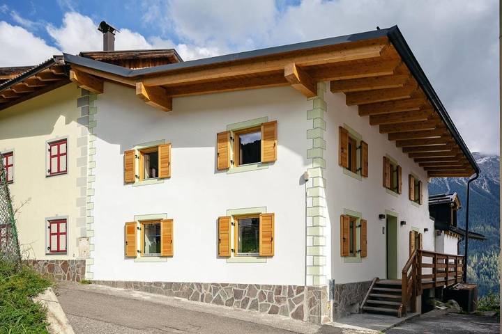 Chalet per 8 persone, con giardino e panorama in Val di Fassa